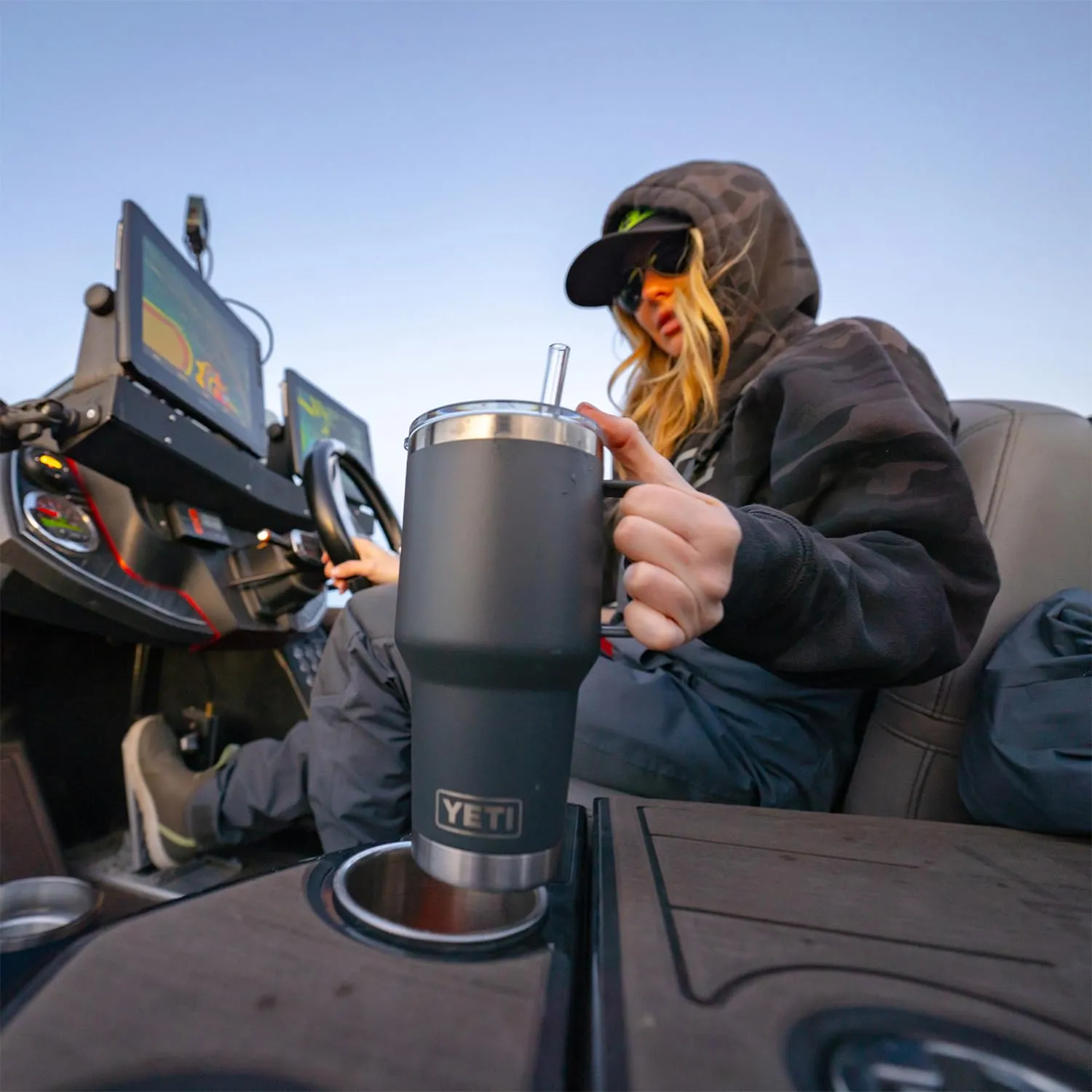 YETI Rambler 35 oz Straw Mug, Vacuum Insulated, Stainless Steel.